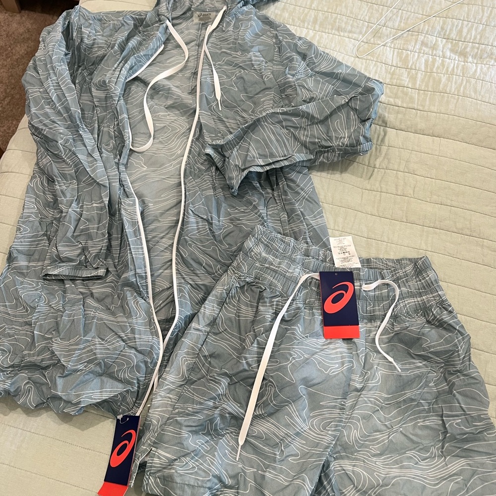 Asics Gray and White Patterned Jacket and Shorts